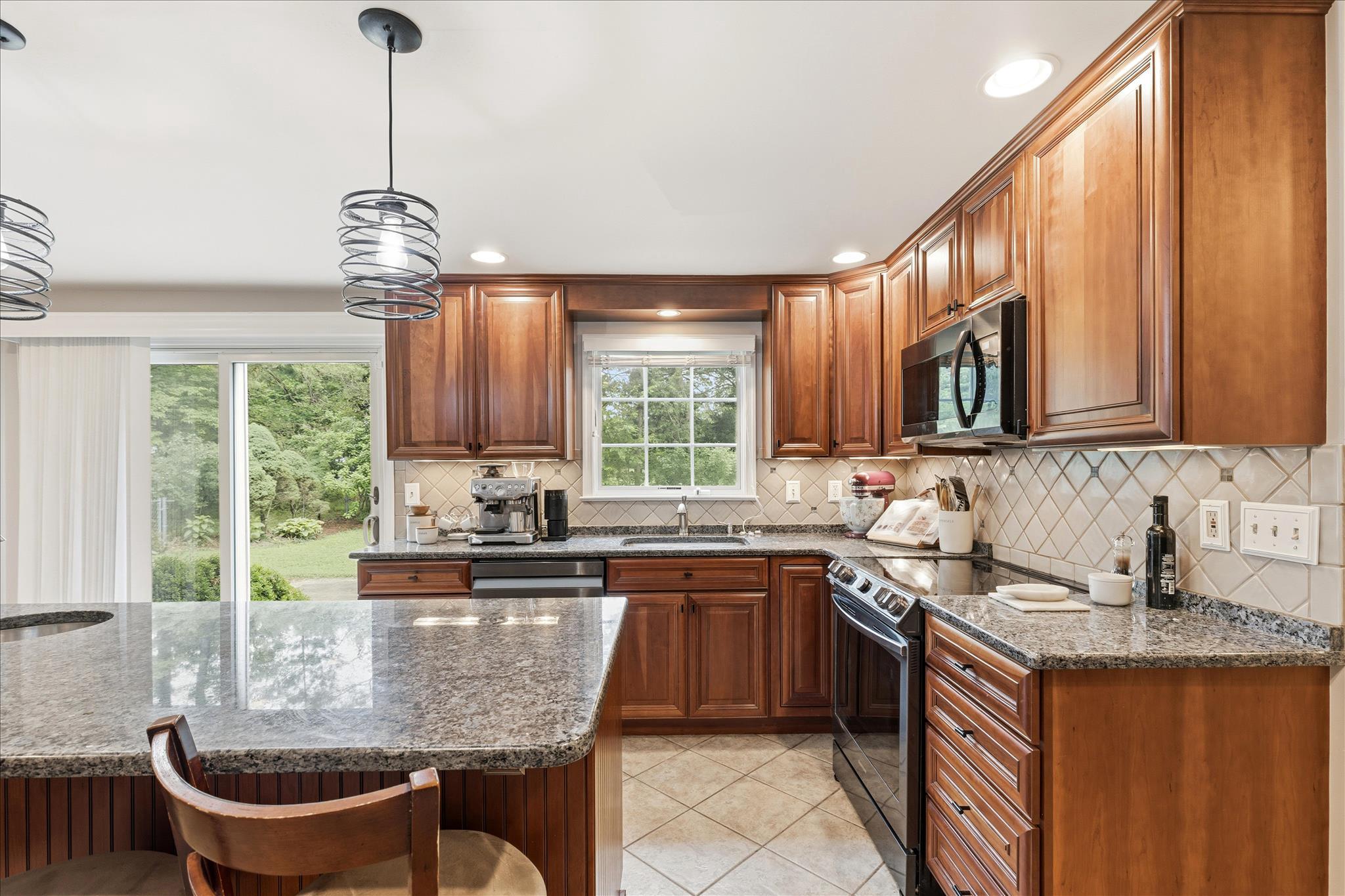 21917 Foxlair Road Gaithersburg, MD 20882 - Photo 6 of 49 kitchen