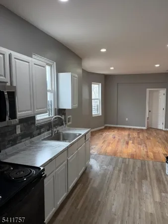 $2,650 | 904 South 18th Street, Newark, NJ 07108