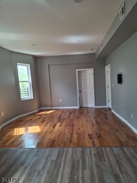 904 South 18th Street Newark, NJ 07108 - Photo 2 of 11 a view of empty room