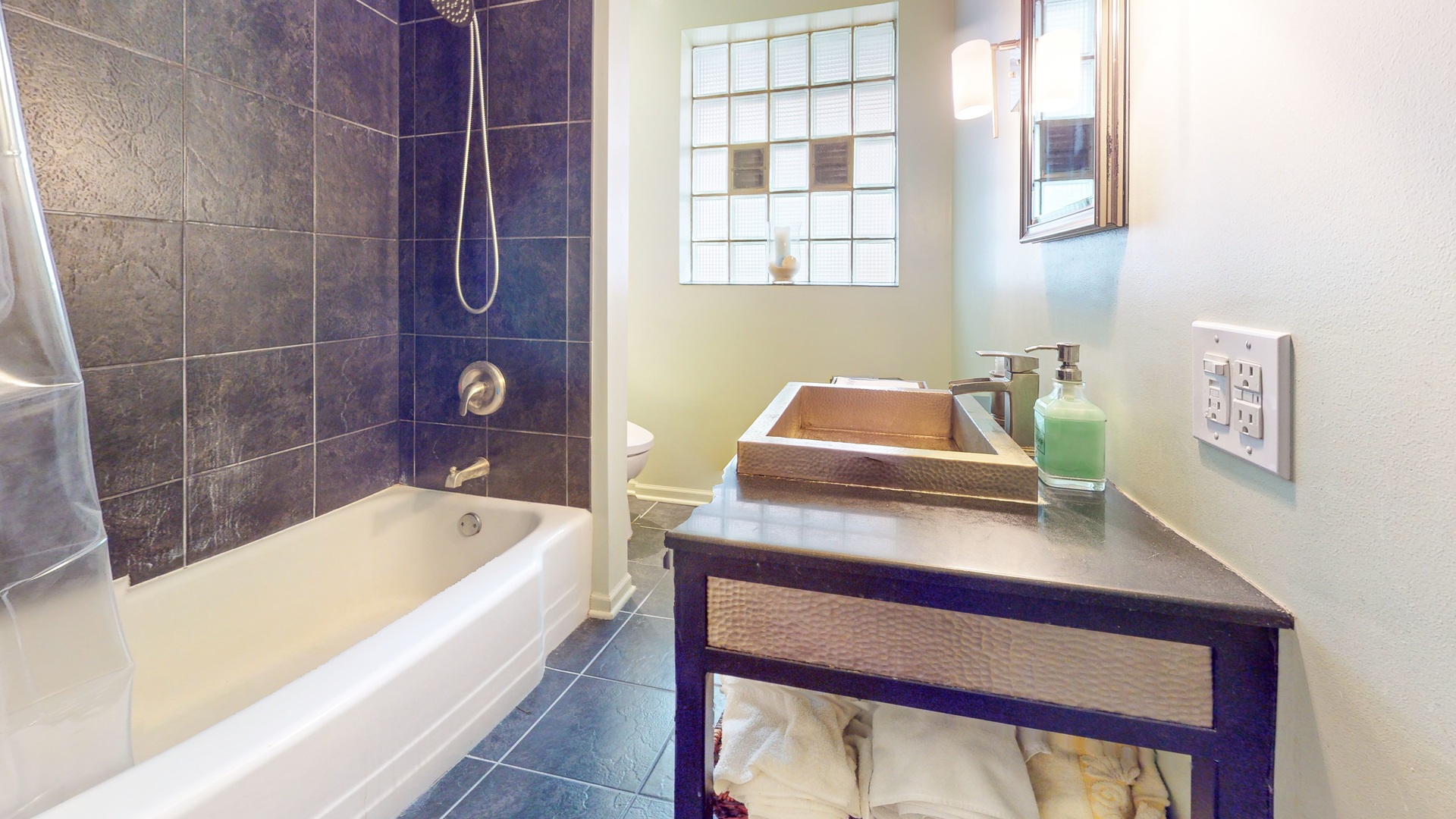 7643 West Rascher Avenue Chicago, IL 60656 - Photo 18 of 24 Gallery Image 18
