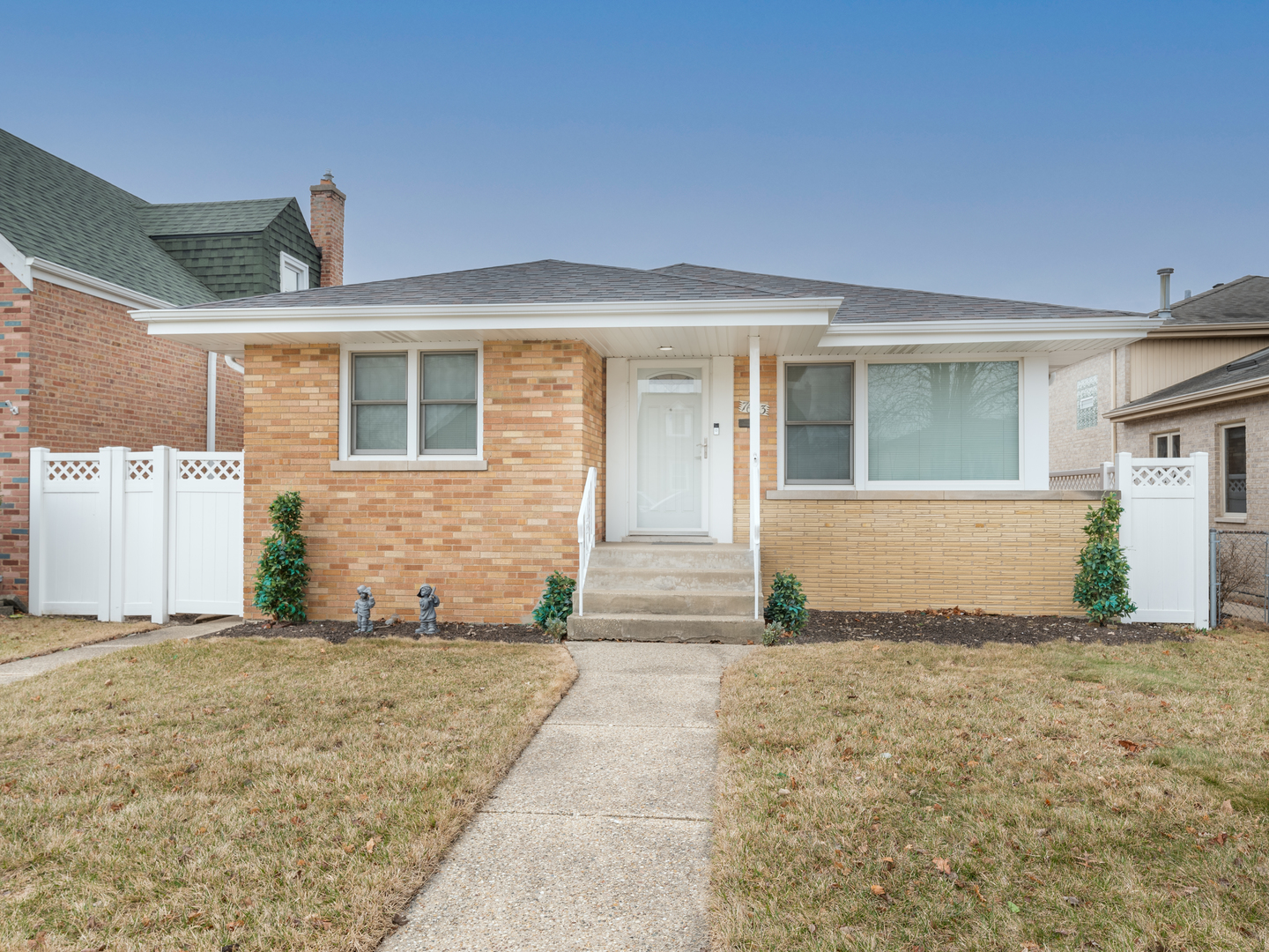 7643 West Rascher Avenue Chicago, IL 60656 - Photo 2 of 24 Gallery Image 2