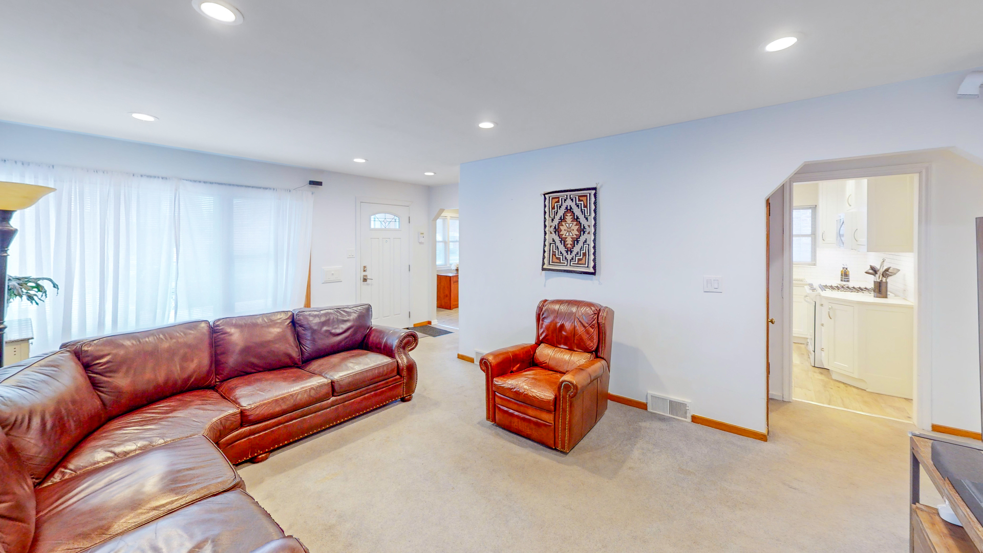 7643 West Rascher Avenue Chicago, IL 60656 - Photo 5 of 24 Gallery Image 5