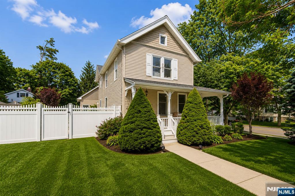 308 Demarest Avenue Closter, NJ 07624 - Photo 2 of 39