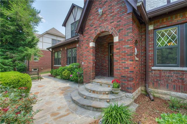 3903 Valley Road Nashville, TN 37205 - Photo 3 of 20