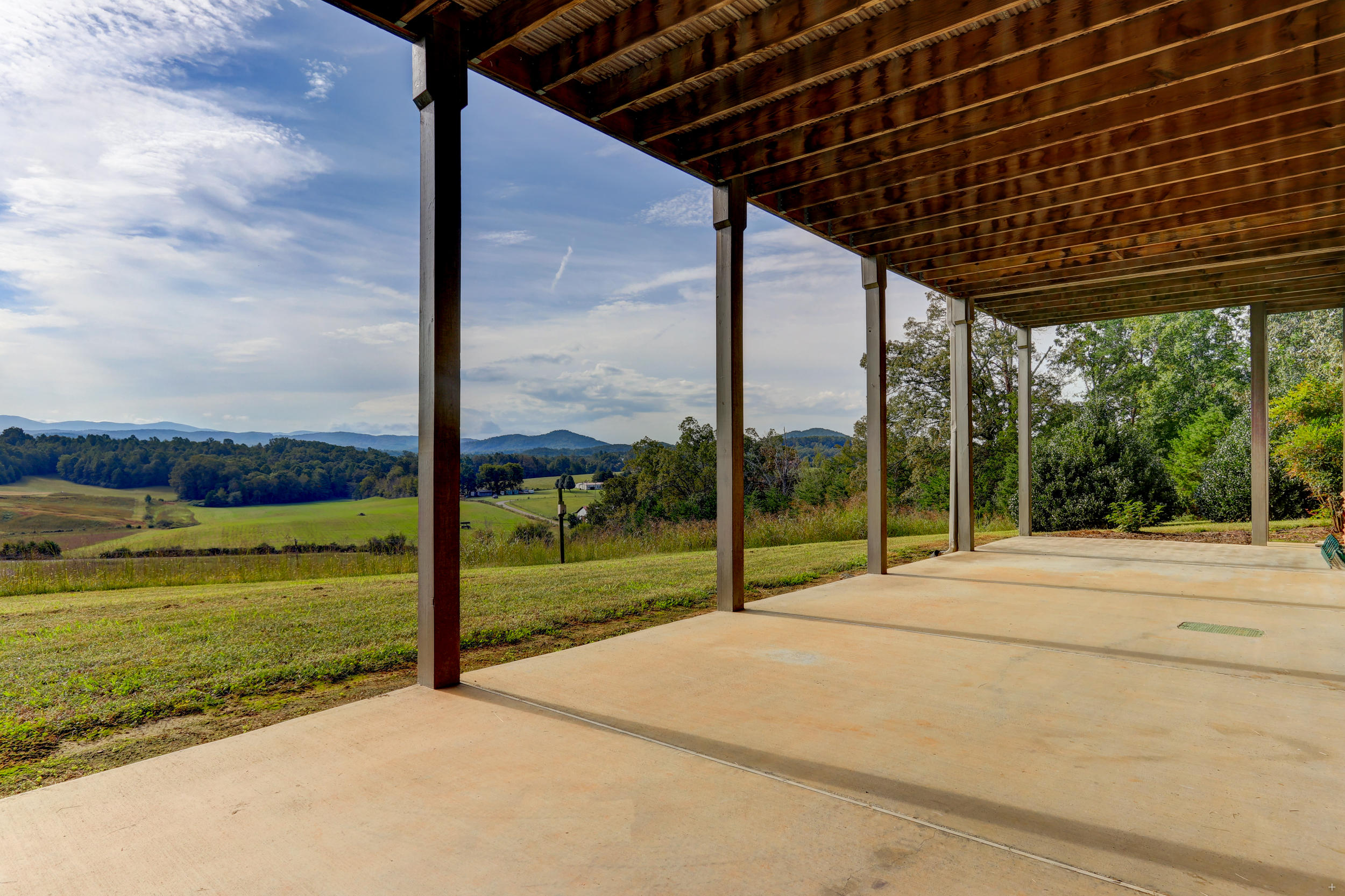 313 Dunn Road Tellico Plains, TN 37385 - Photo 10 of 44 Positive Perception-34