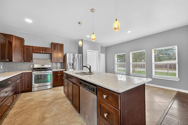 $2,000 | 146 Disney Street, Arcola, TX 77583