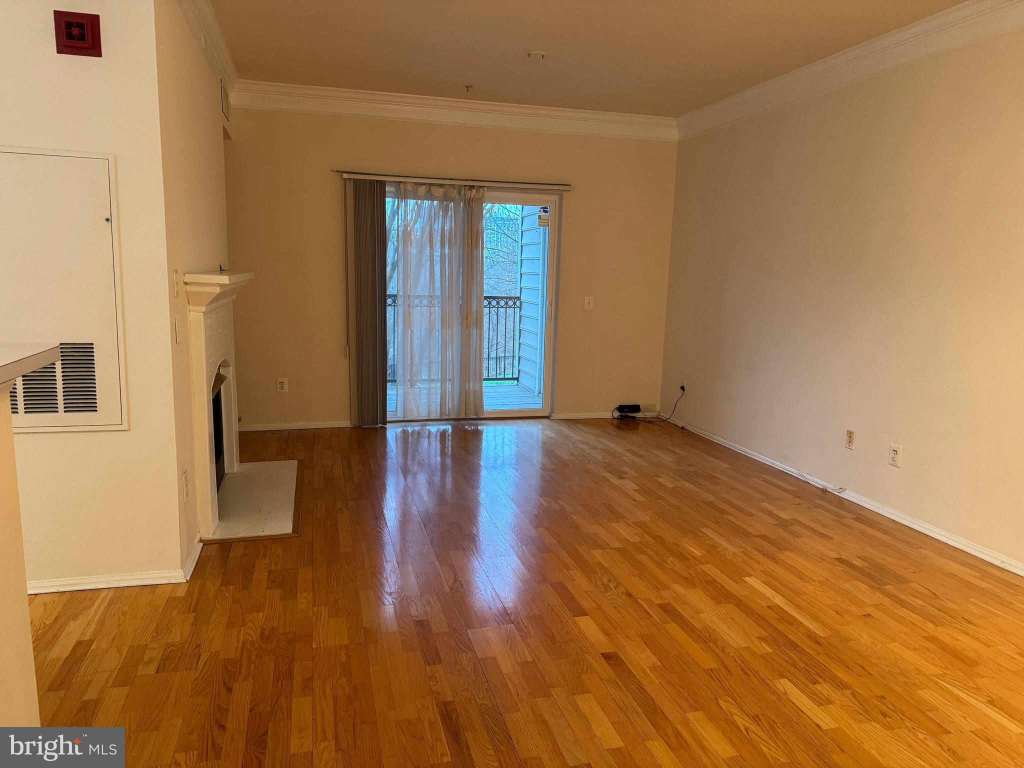 1581 Spring Gate Dr., Unit 5210 McLean, VA 22102 - Photo 3 of 14