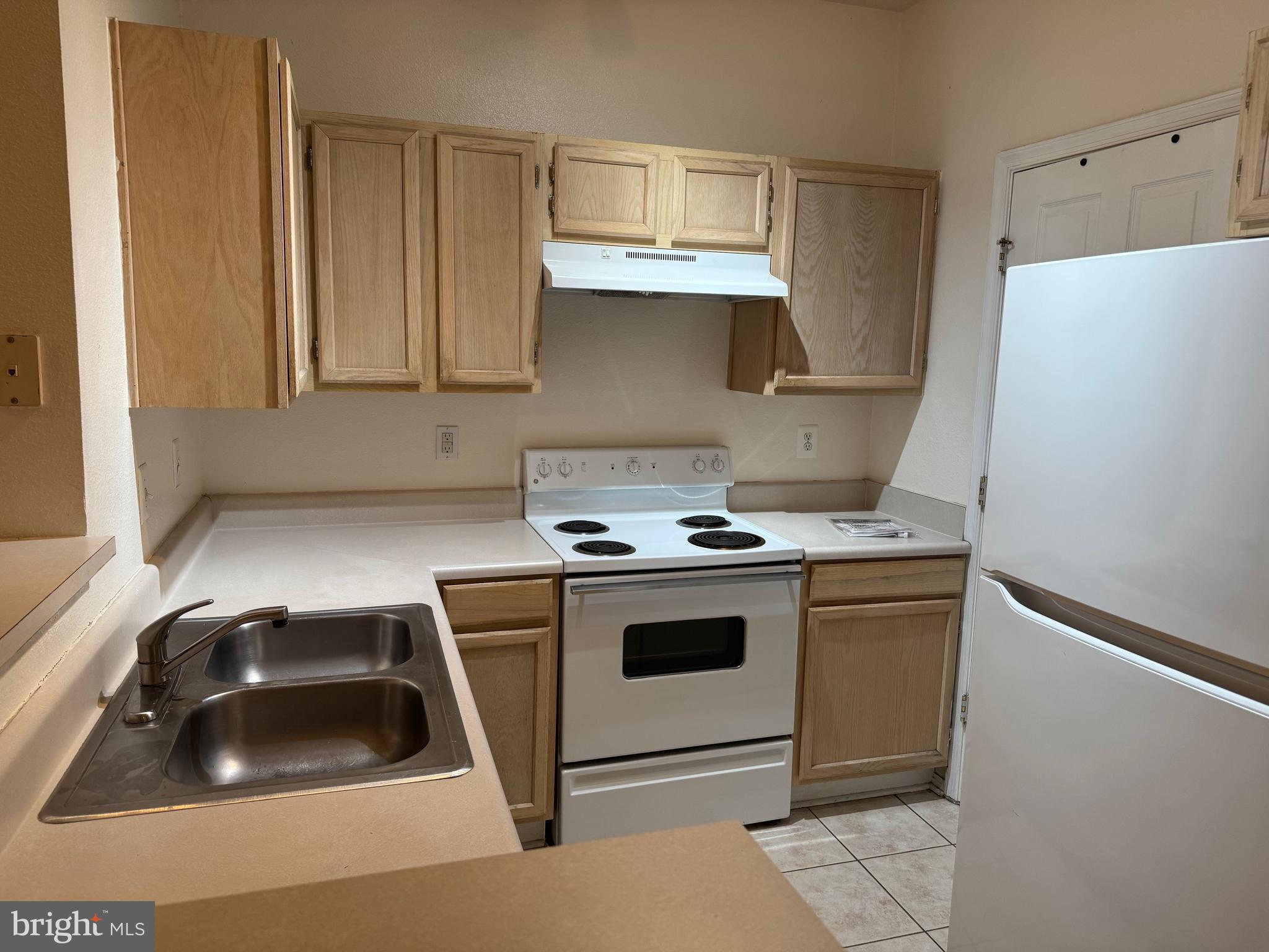 1581 Spring Gate Dr., Unit 5210 McLean, VA 22102 - Photo 5 of 14