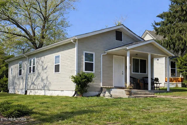 $300,000 | 1703 Worth Street, Knoxville, TN 37917
