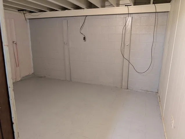 $1,000 | 3536 West Grange Hall Road, Murphysboro, IL 62966