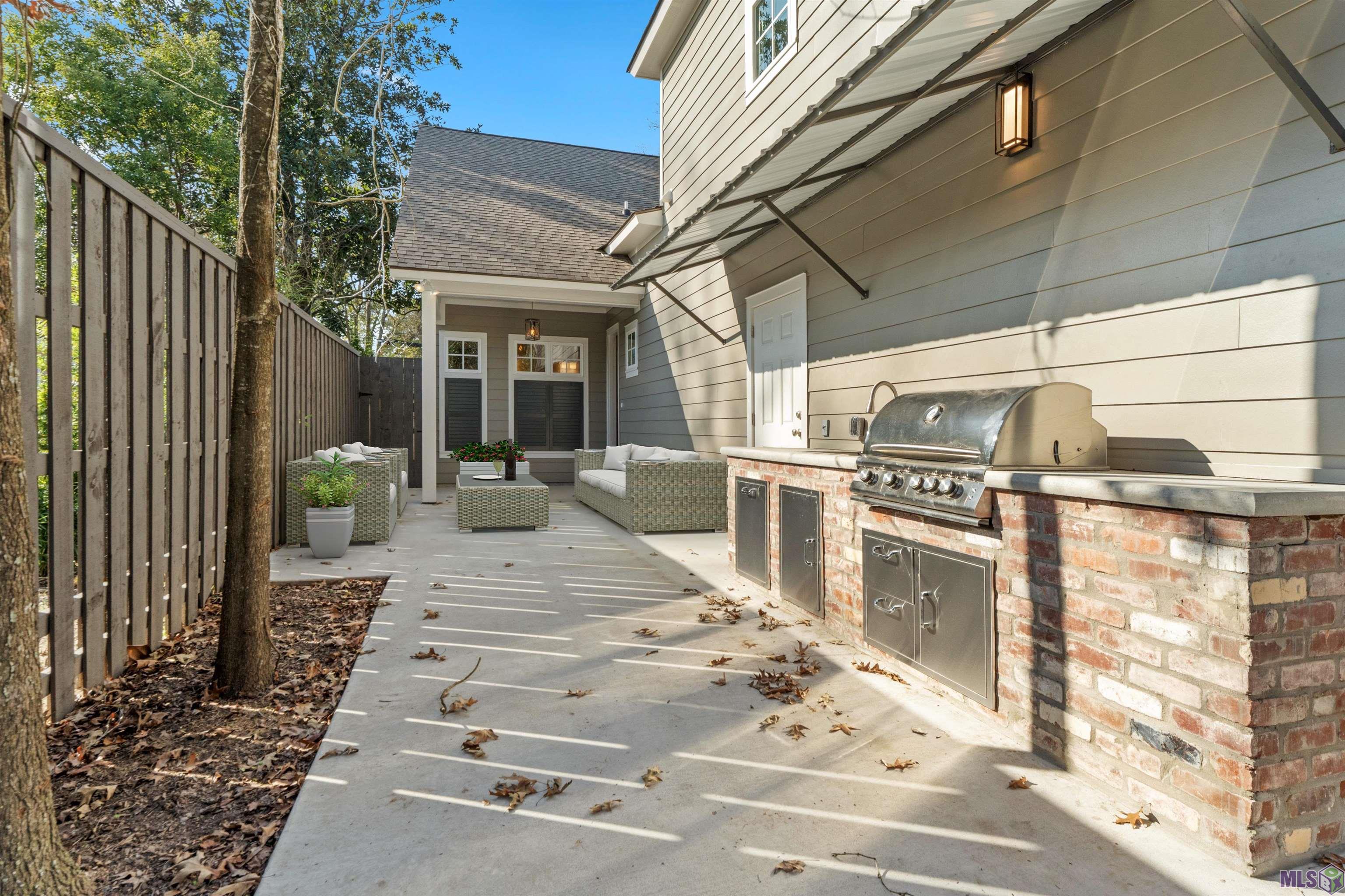 750 Acadia Street Baton Rouge, LA 70806 - Photo 3 of 34