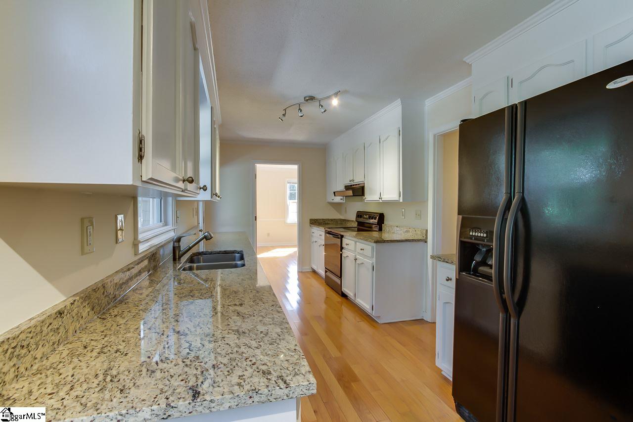205 Dove Tree Road Greenville, SC 29615 - Photo 18 of 36