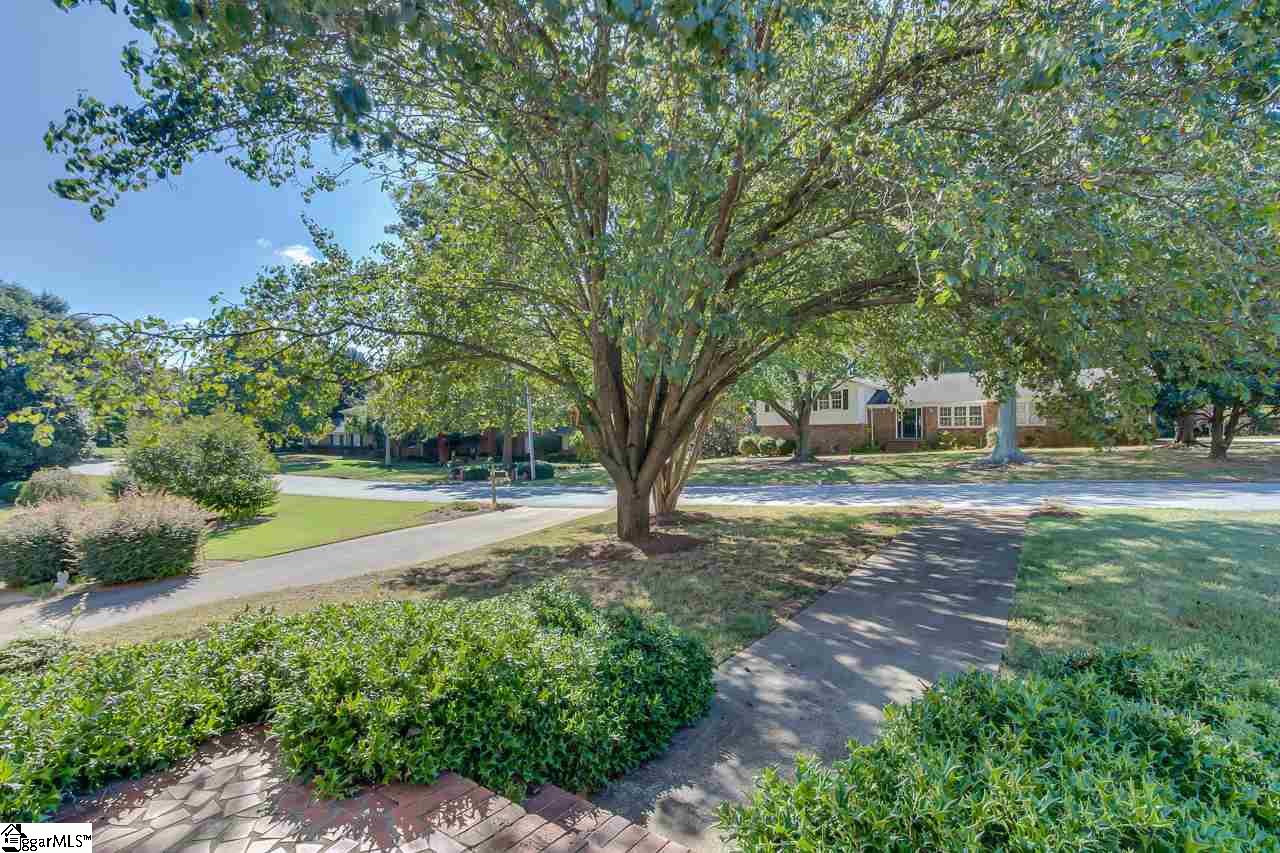 205 Dove Tree Road Greenville, SC 29615 - Photo 6 of 36