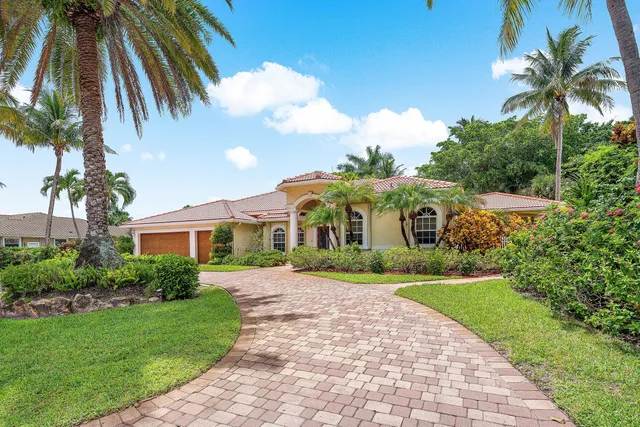 $1,140,000 | 589 North Country Club Drive, Atlantis, FL 33462