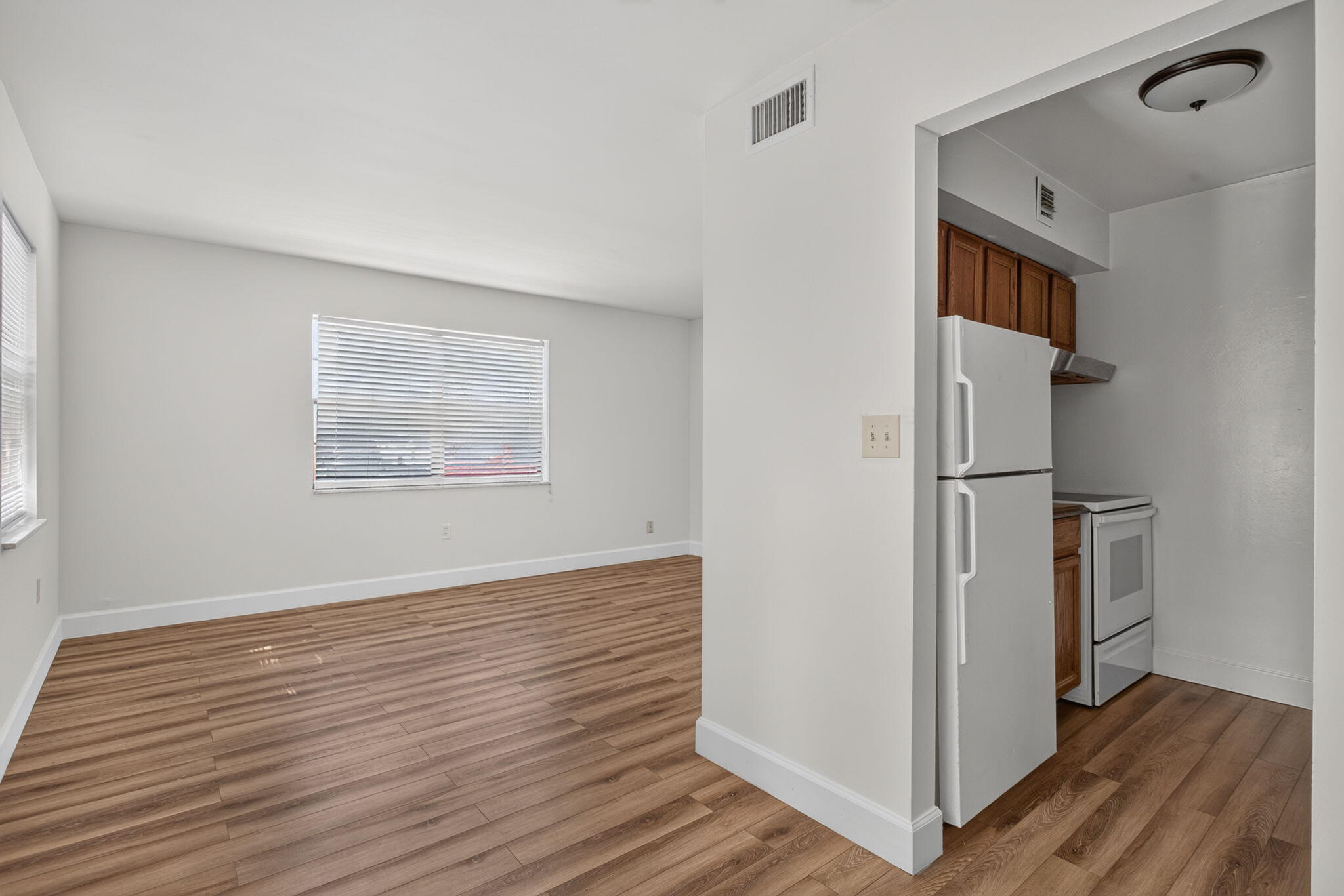 2141 Northeast 42nd Street, Unit 101 Lighthouse Point, FL 33064 - Photo 8 of 17 12-web-or-mls-2141-1016
