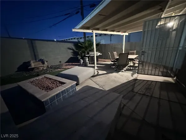 $3,095 | 2409 North Bruce Street, North Las Vegas, NV 89030