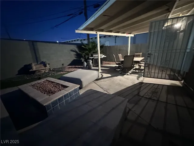 $3,095 | 2409 North Bruce Street, North Las Vegas, NV 89030