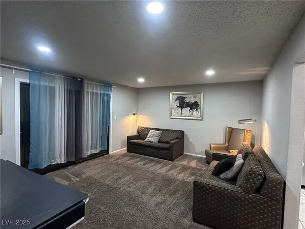 $3,095 | 2409 North Bruce Street, North Las Vegas, NV 89030