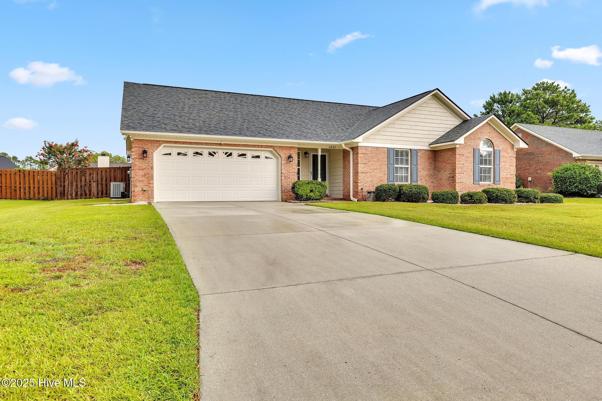 6923 Springer Road Wilmington, NC 28411 - Photo 2 of 27 IMG_8934