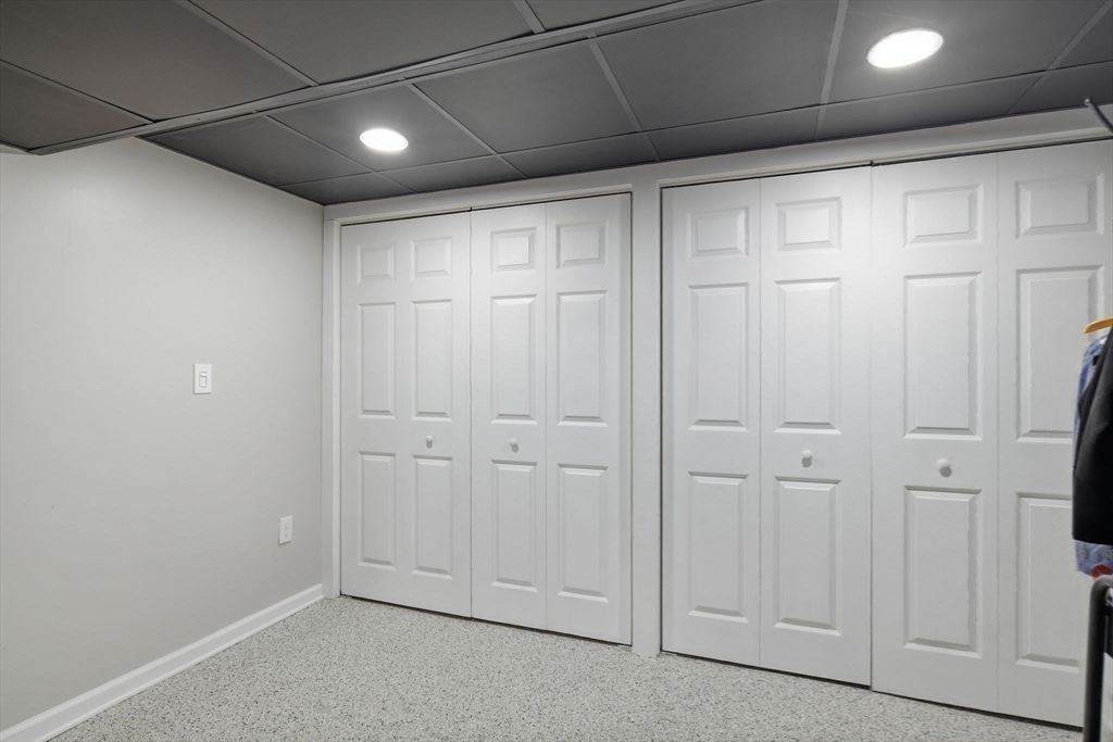 30 West Hill Road Springfield, MA 01109 - Photo 22 of 33 Gallery Image 22