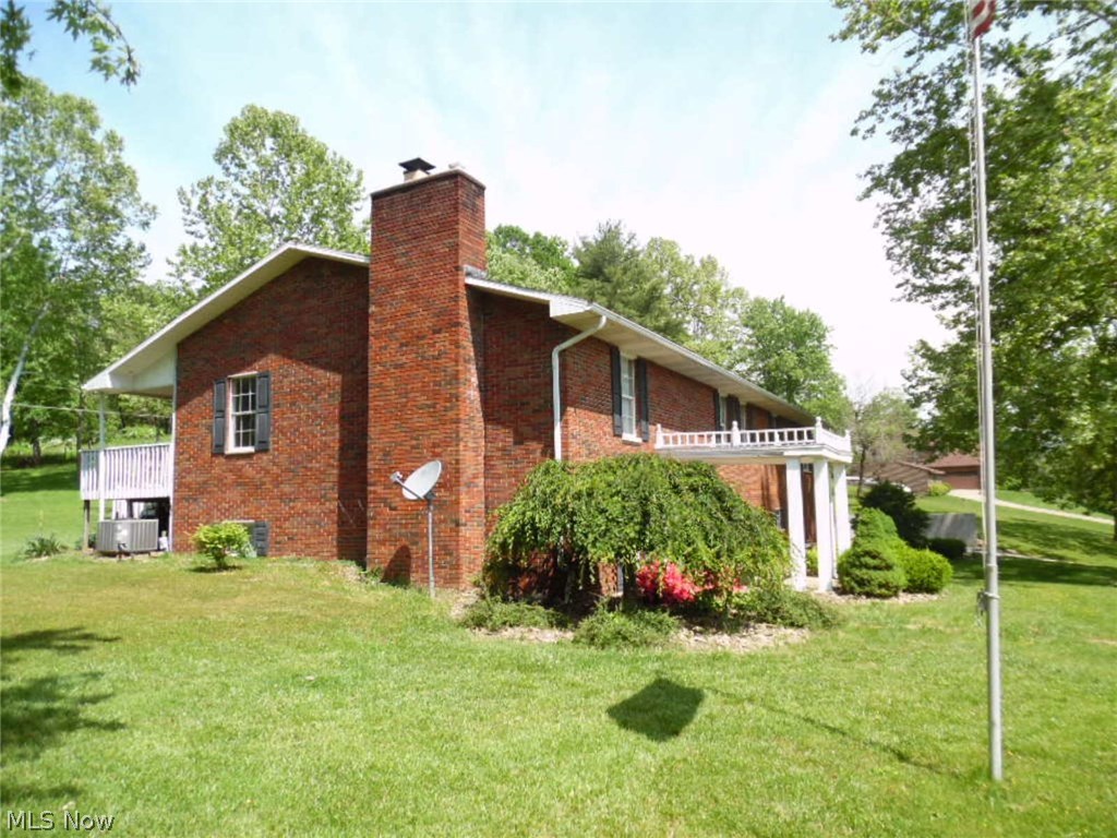3573 Braun Road Belpre, OH 45714 - Photo 19 of 29 Left Side View of Home