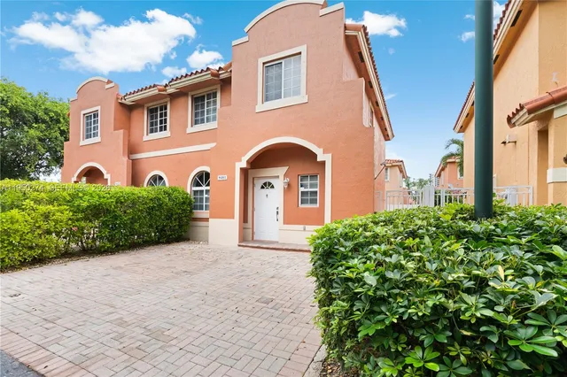 $3,600 | 9481 Southwest 78th Avenue, Miami, FL 33156