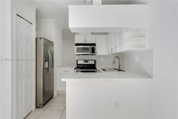 $3,500 | 9481 Southwest 78th Avenue, Miami, FL 33156