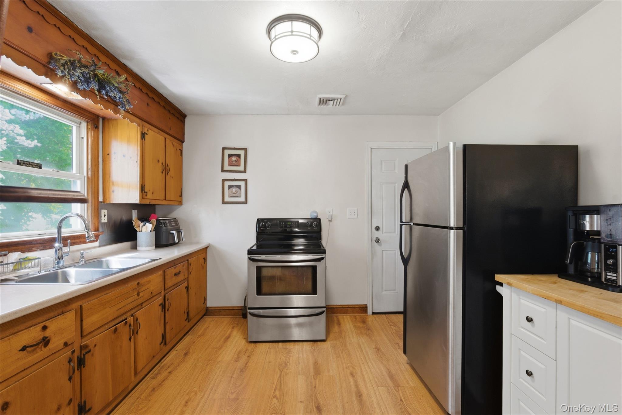 23 Stori Road Newburgh, NY 12550 - Photo 14 of 34