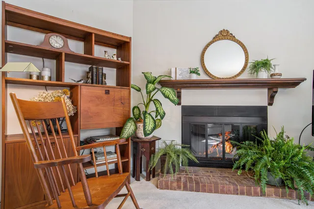 $294,900 | 2127 Pauline Court, Ann Arbor, MI 48103