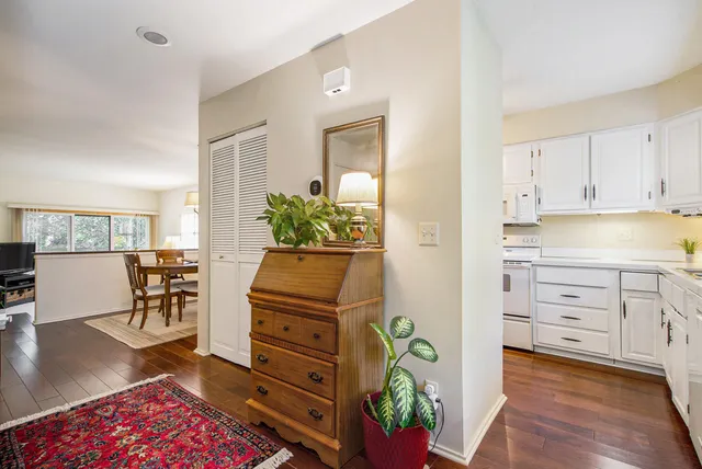 $294,900 | 2127 Pauline Court, Ann Arbor, MI 48103