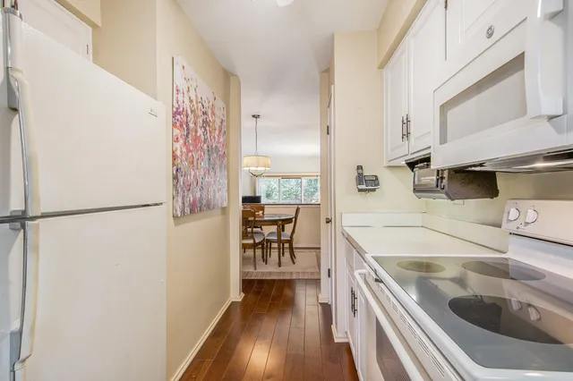 $294,900 | 2127 Pauline Court, Ann Arbor, MI 48103