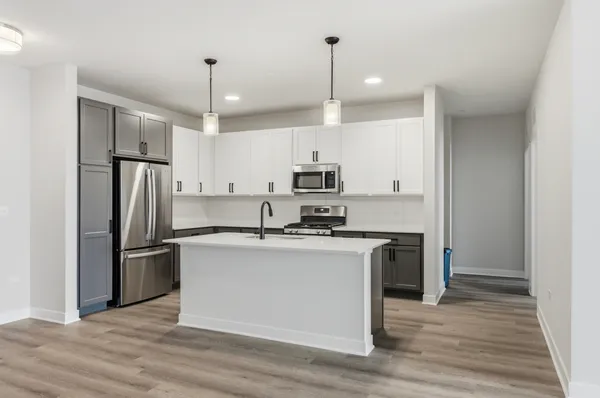 $4,500 | 250 McHenry Road, Unit C1, Buffalo Grove, IL 60089