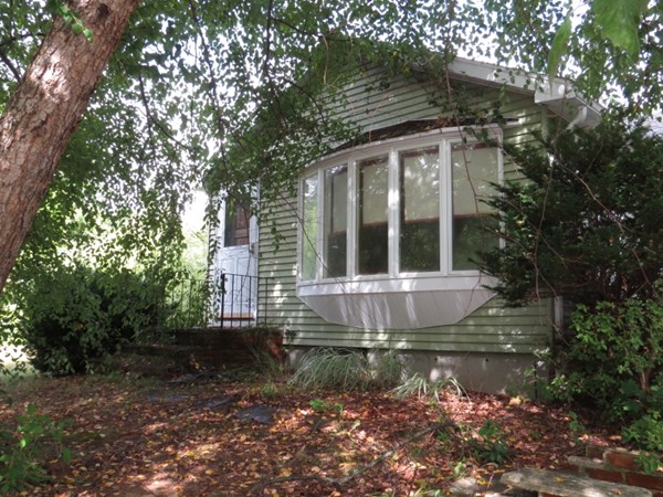 46 Middlebrook Drive Springfield, MA 01129 - Photo 1 of 15 Gallery Image 1