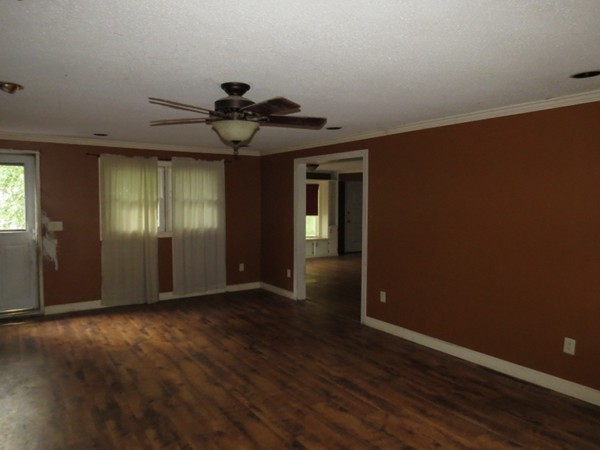 46 Middlebrook Drive Springfield, MA 01129 - Photo 3 of 15 Gallery Image 3