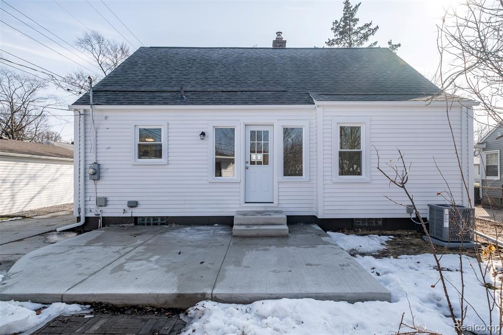 1560 Cambridge Road Berkley, MI 48072 - Photo 25 of 25 Gallery Image 25