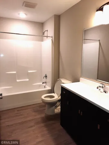 $1,270 | 665-675 11th Street Southwest, Pine City, MN 55063