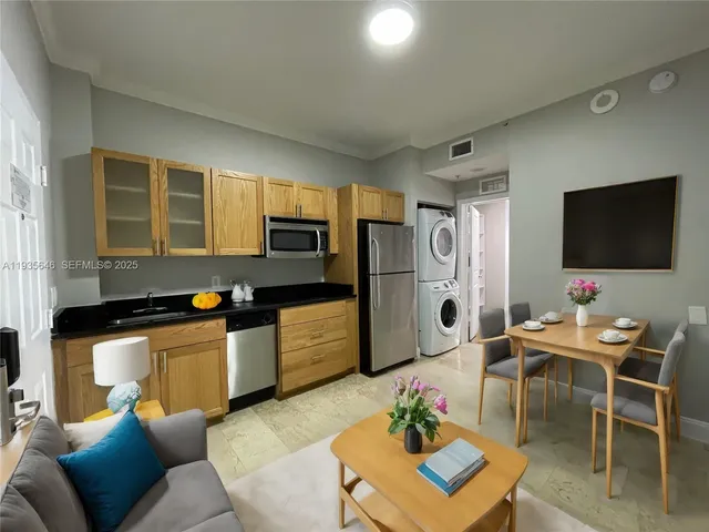 $1,975 | 1750 Northwest 107th Avenue, Unit R508, Sweetwater, FL 33172