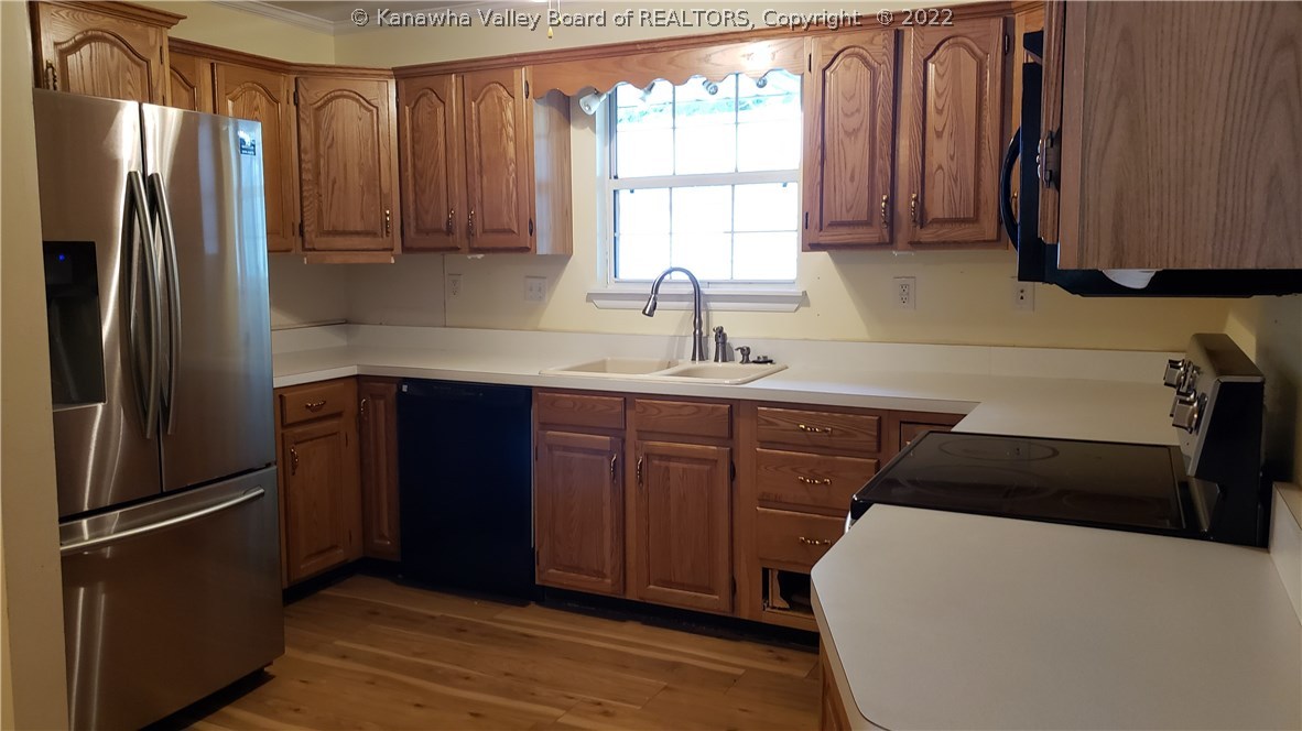 405 Rambling Hills Road Elkview, WV 25071 - Photo 4 of 21 Gallery Image 4