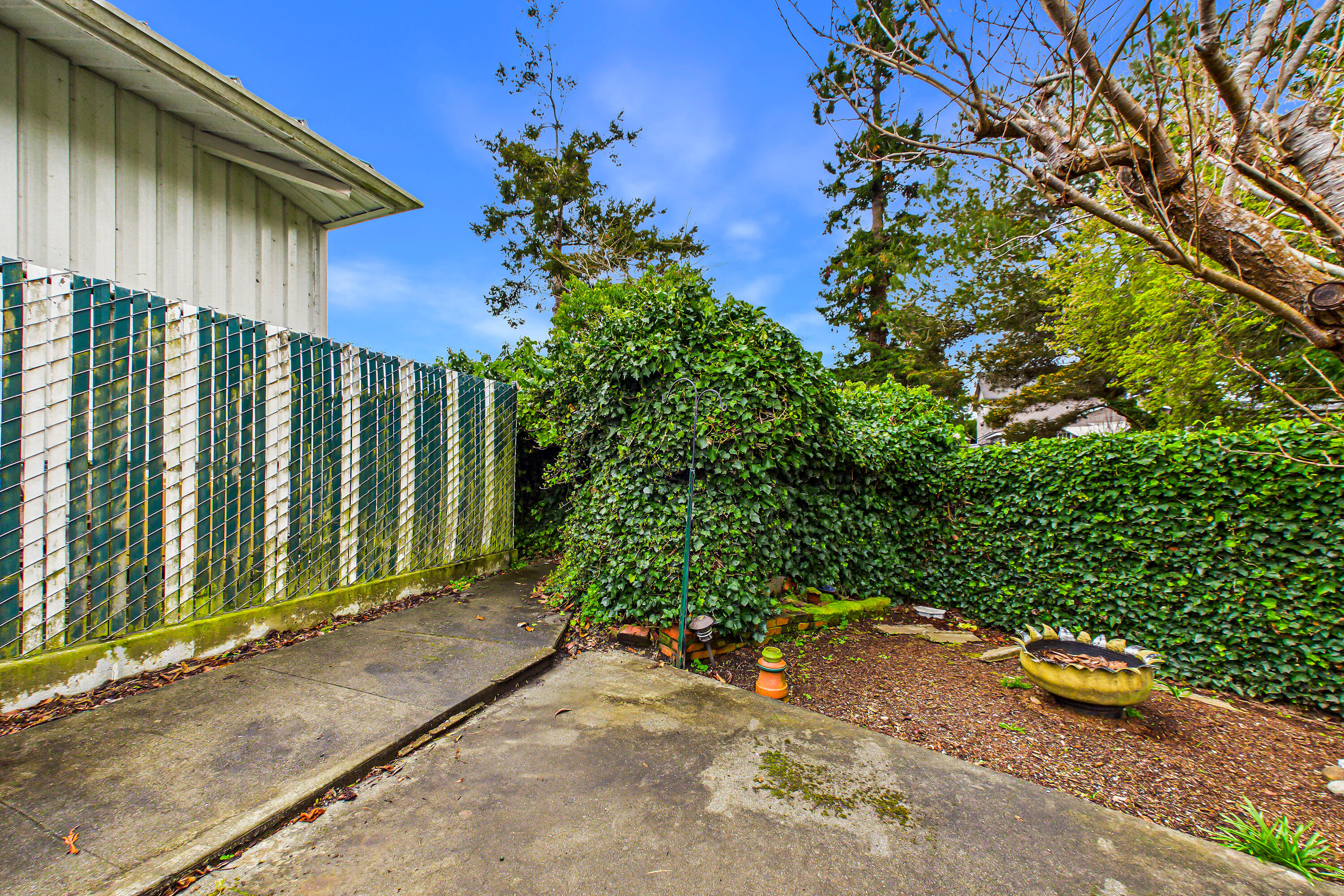 491 H Street Arcata, CA 95521 - Photo 25 of 41