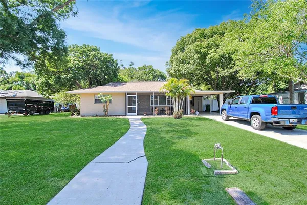 $4,300 | 2403 19th Avenue West, Bradenton, FL 34205