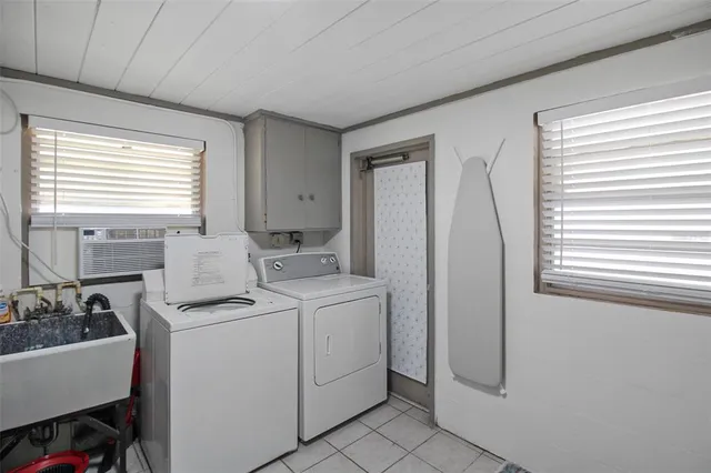 $4,300 | 2403 19th Avenue West, Bradenton, FL 34205