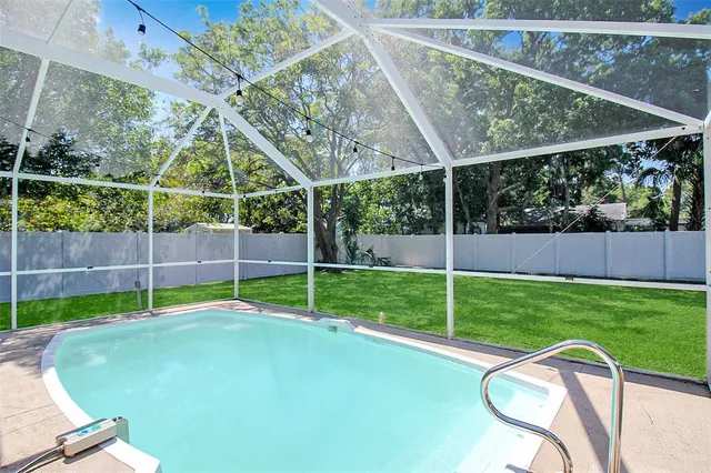 $4,300 | 2403 19th Avenue West, Bradenton, FL 34205