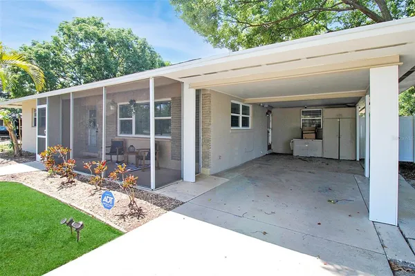 $4,300 | 2403 19th Avenue West, Bradenton, FL 34205