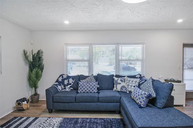 $4,300 | 2403 19th Avenue West, Bradenton, FL 34205