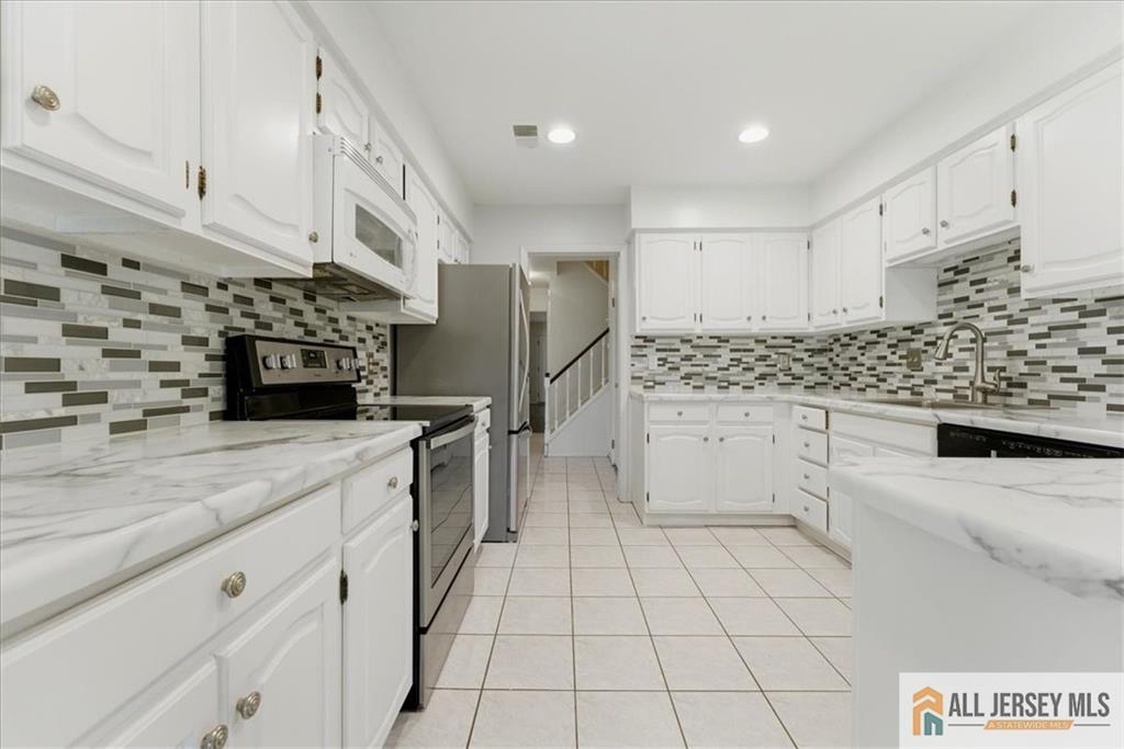 37 Giggleswick Way, Unit 37 Edison, NJ 08820 - Photo 18 of 52