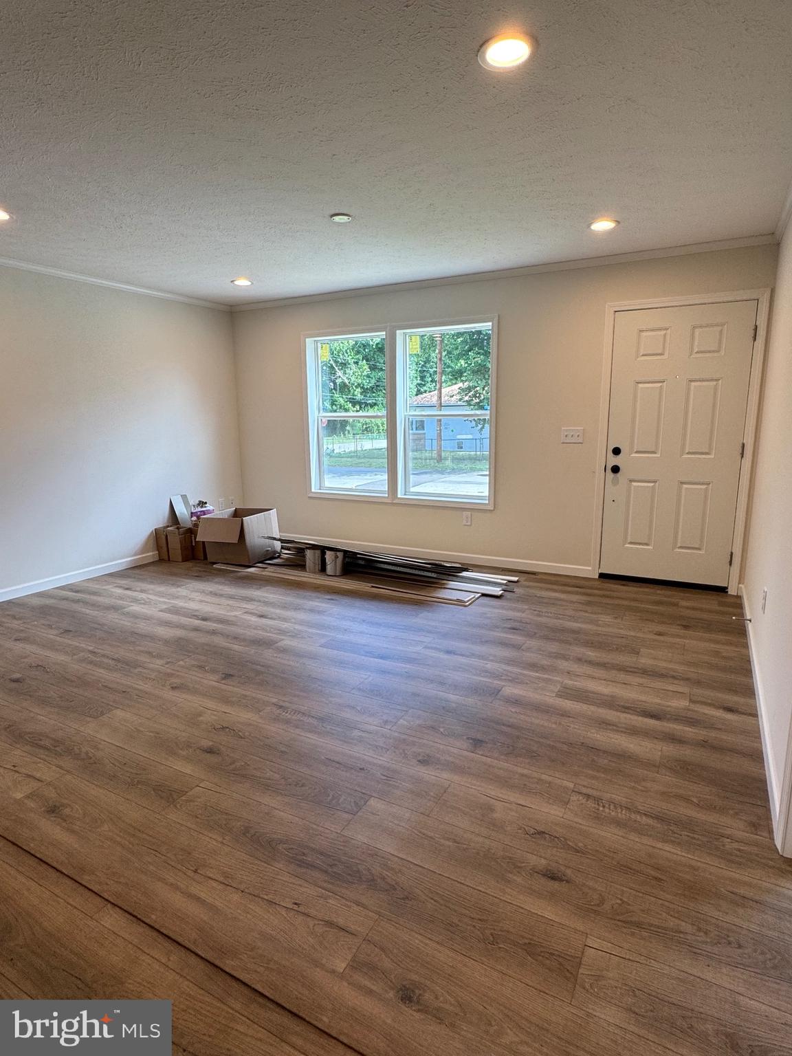 28 4th Avenue Carneys Point, NJ 08069 - Photo 6 of 18