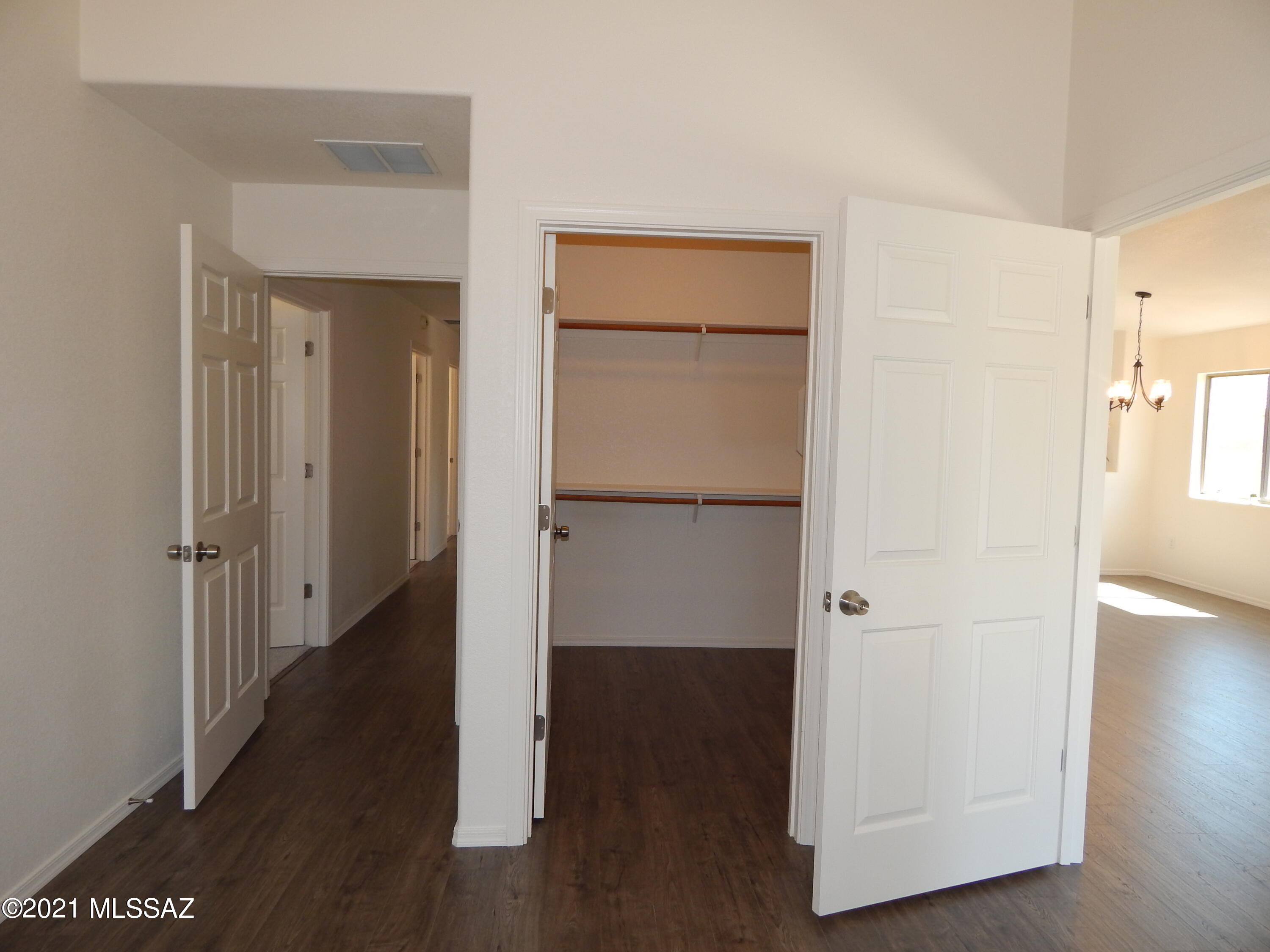2340 West Golden Hills Road Tucson, AZ 85745 - Photo 23 of 45