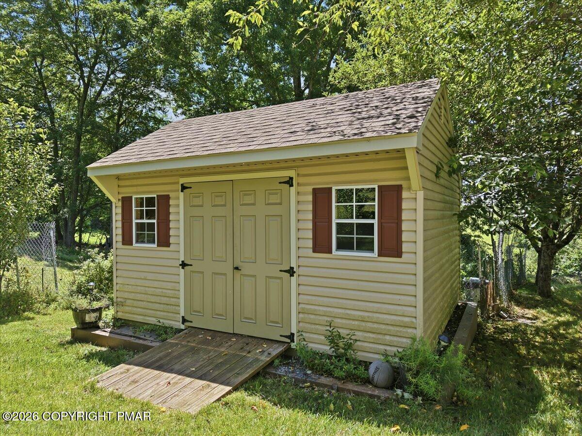 183 Chatham Hill Road Stroudsburg, PA 18360 - Photo 139 of 160 138-035_dji_fly_20260708_121148_0927_178