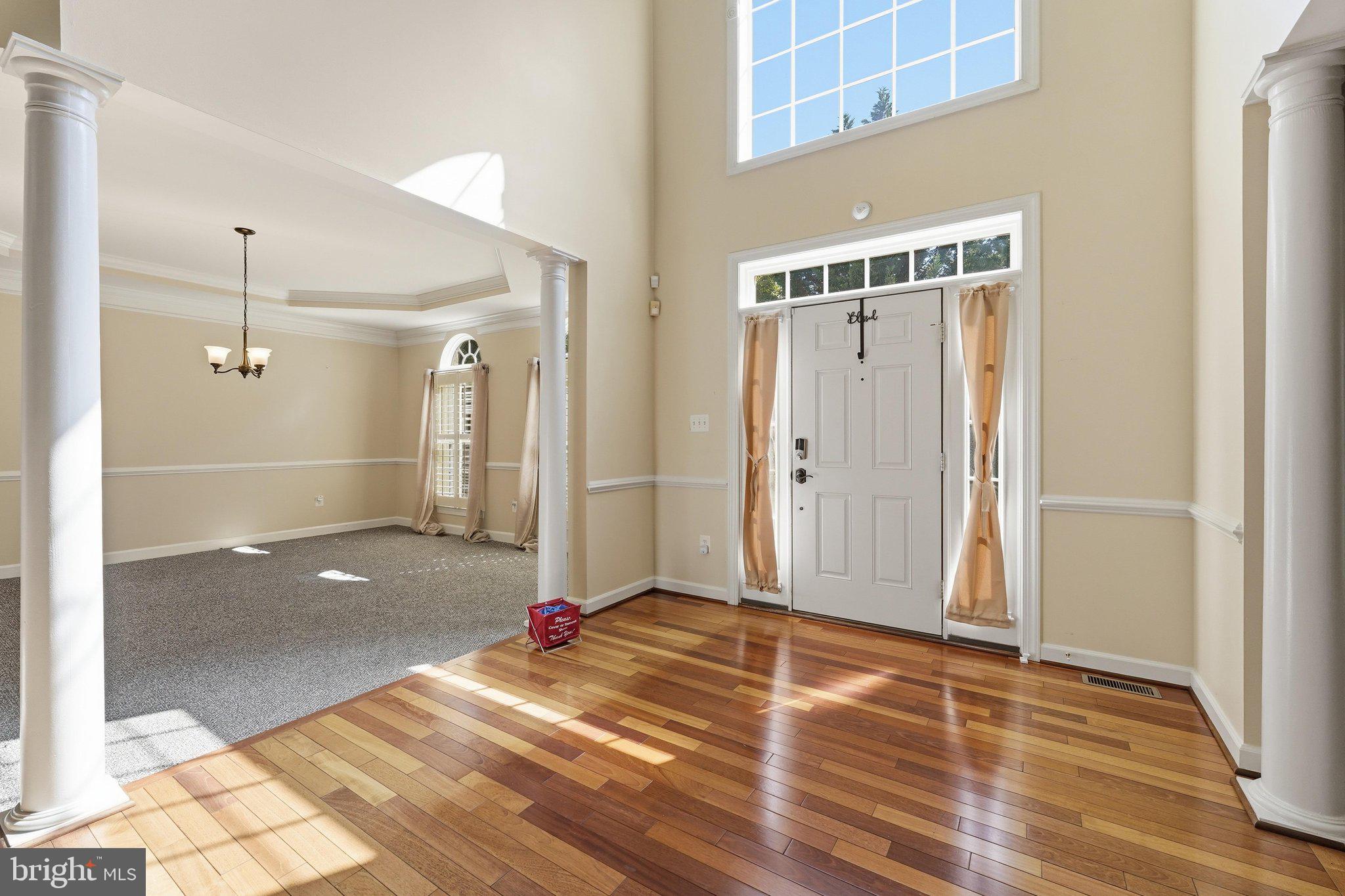 2148 Chestnut Lane Frederick, MD 21702 - Photo 3 of 77 Foyer