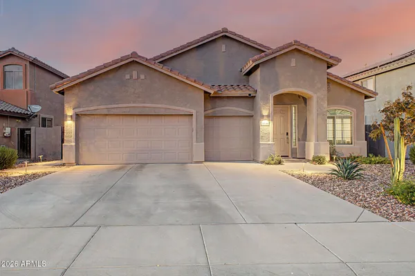 $659,900 | 7236 West Paradise Lane, Peoria, AZ 85382
